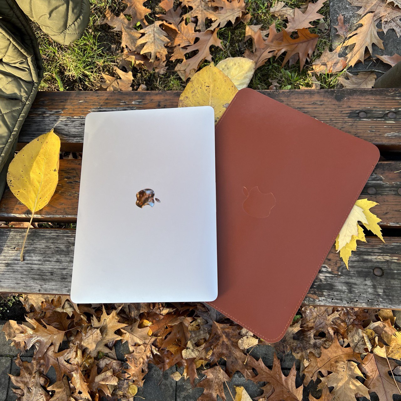 Leather Case for Macbook Air 13 / Pro 13 Macbook Air 15.3 / 14 Pro Glossy RED
