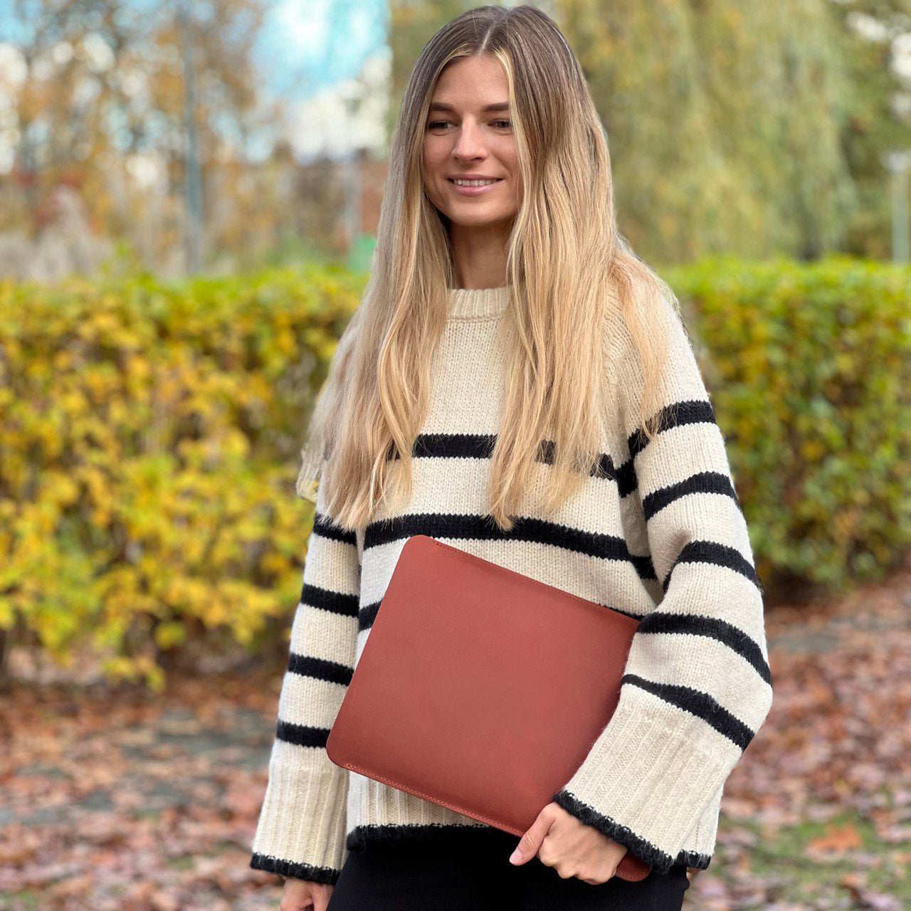 Vintage Leather case for 13  Inch MacBook 13 Air  / Pro M1 M2 M3  No Logo