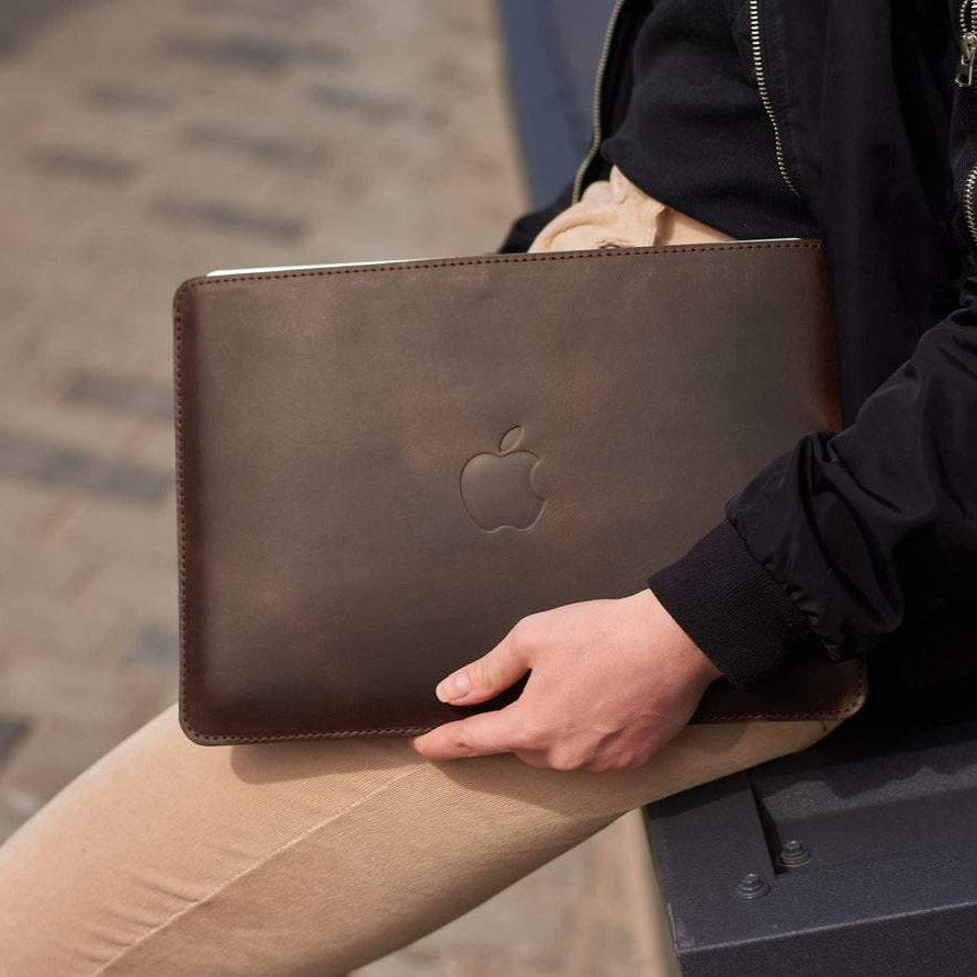 Leather sleeve for new macbook 13 M2 2022 – AarteDesign