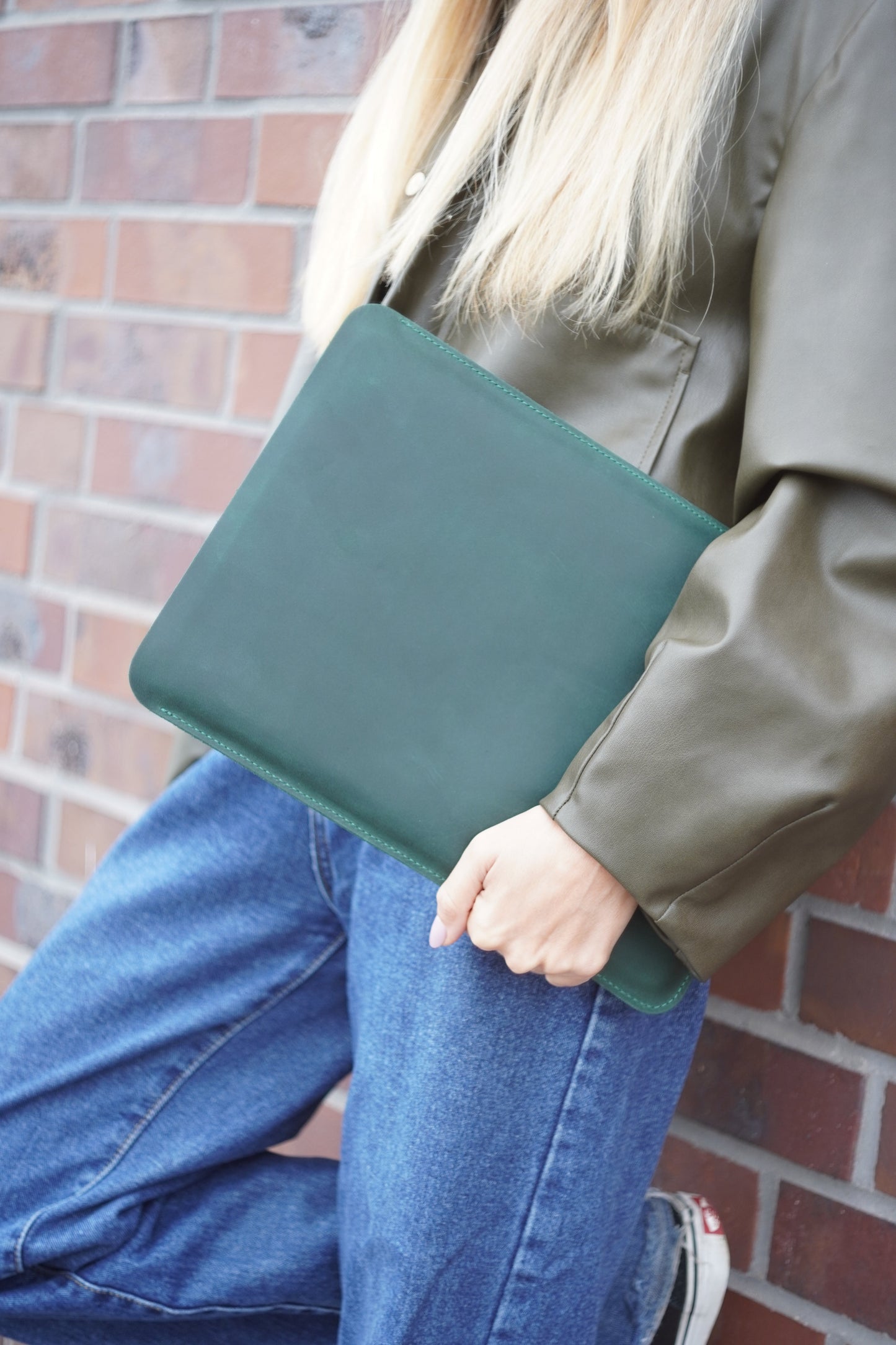Leather Sleeve Case for New Macbook Air 15.3 or 13 Air /Pro / 14 Pro / 15 Pro Vertical