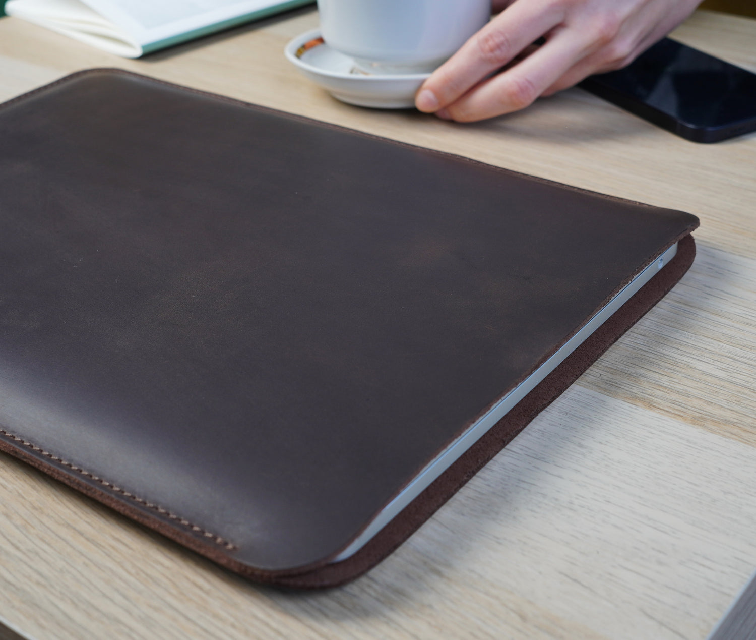 Leather sleeve for new macbook 13 M2 2022 – AarteDesign