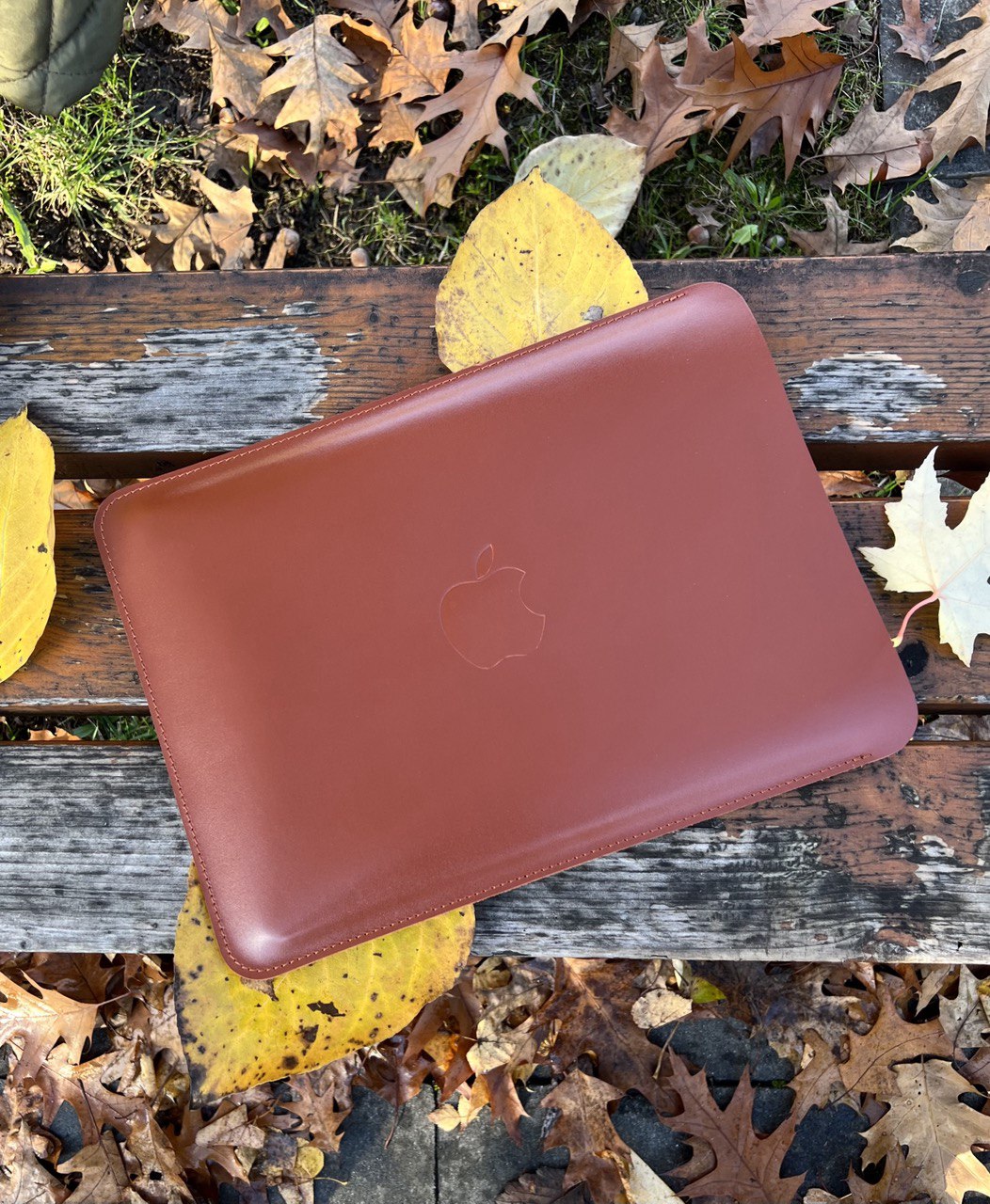 Leather Case for Macbook Air 13 / Pro 13  Macbook Air 15.3 / 14 Pro  Glossy RED