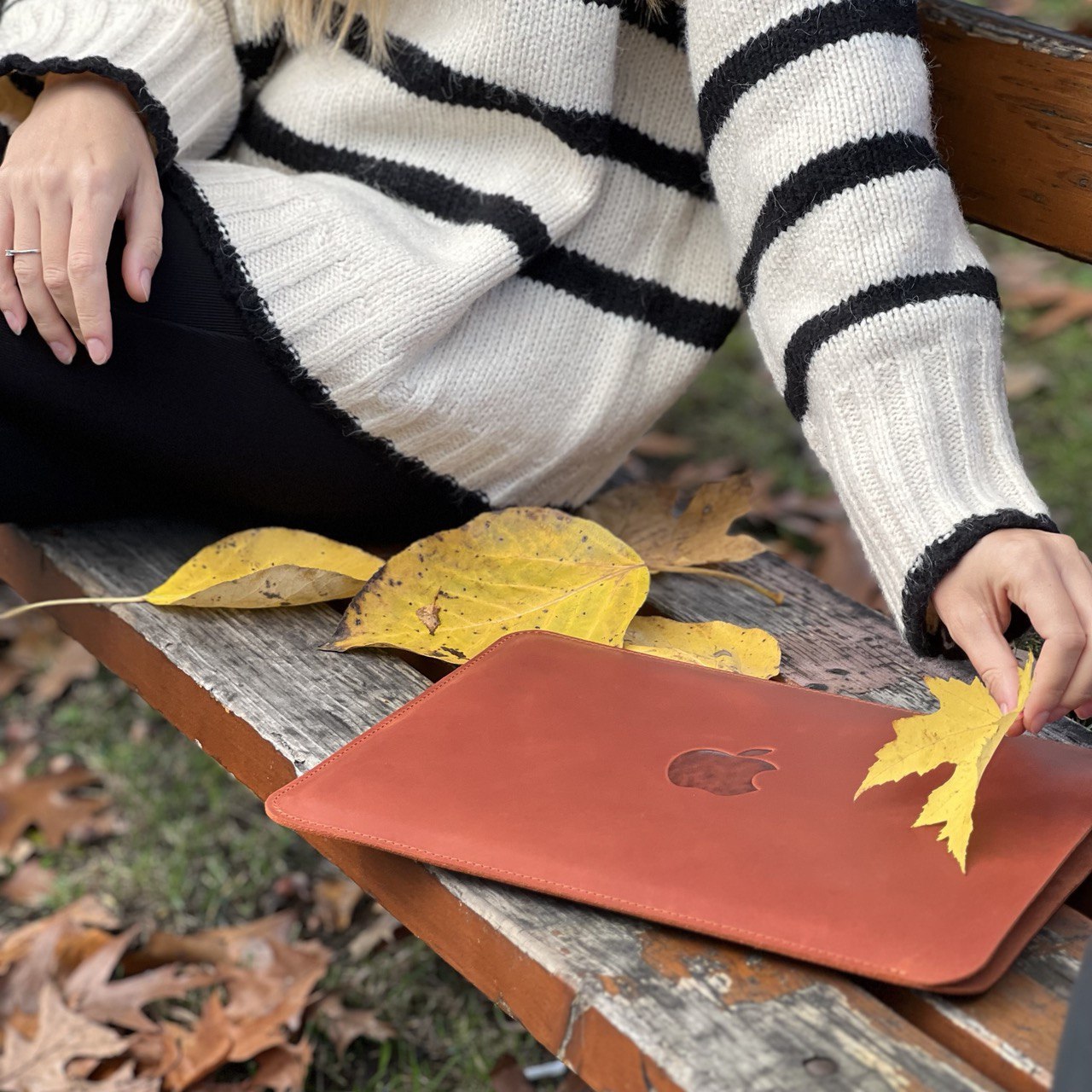 Leather sleeve for new macbook 13 M2 2022 – AarteDesign