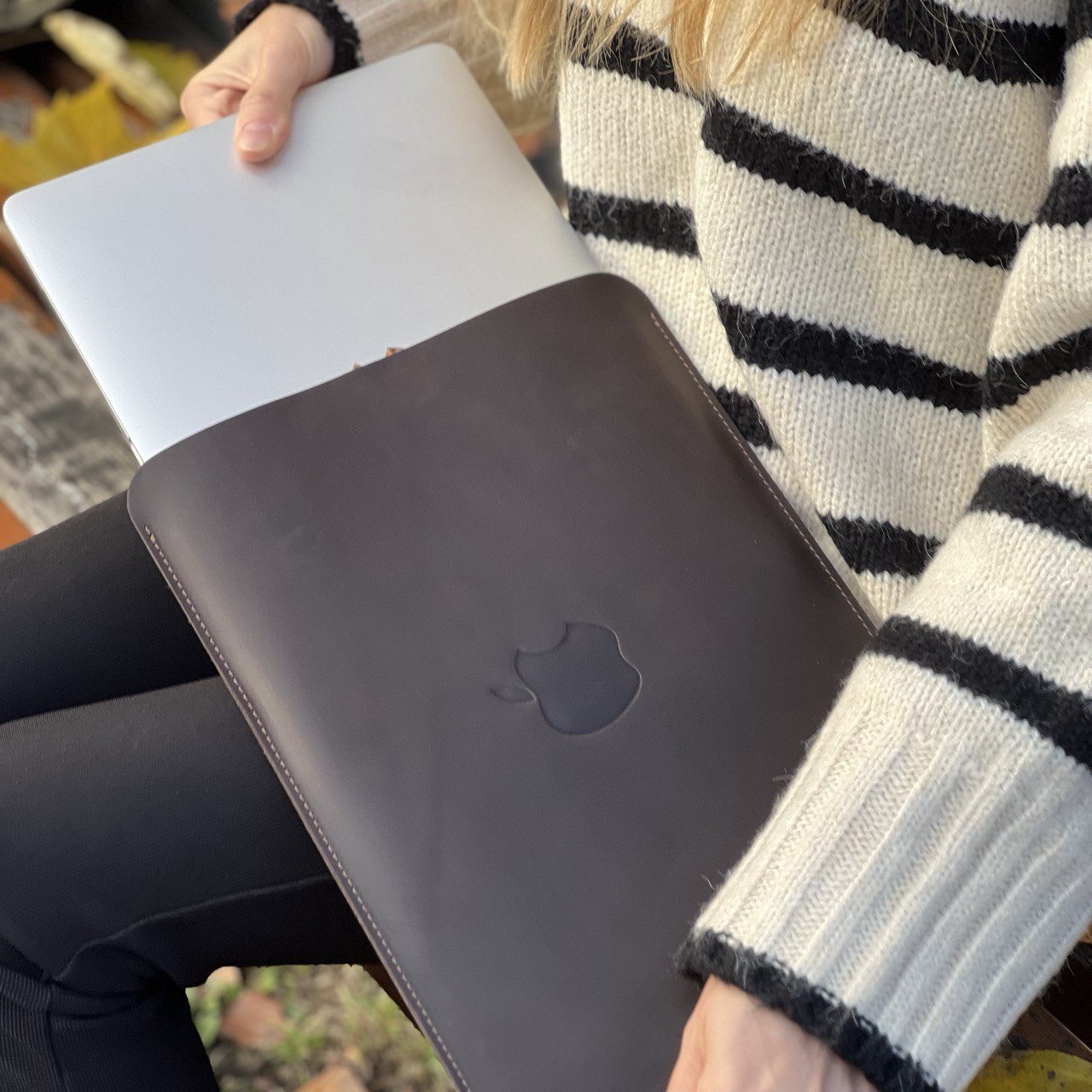 Case for Macbook Air / Pro Vertical Vintage Brown