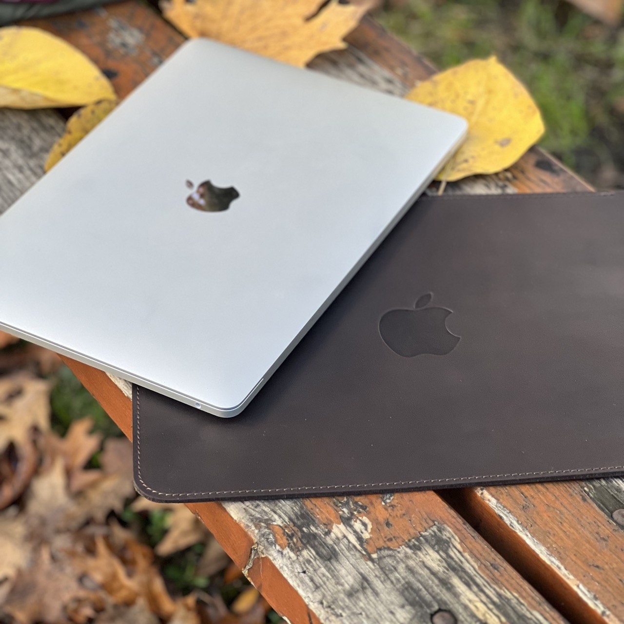 Case for Macbook Air / Pro Vertical Vintage Brown