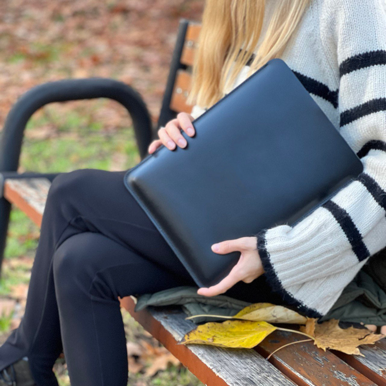 Vintage Leather case for 13  Inch MacBook 13 Air  / Pro M1 M2 M3  No Logo