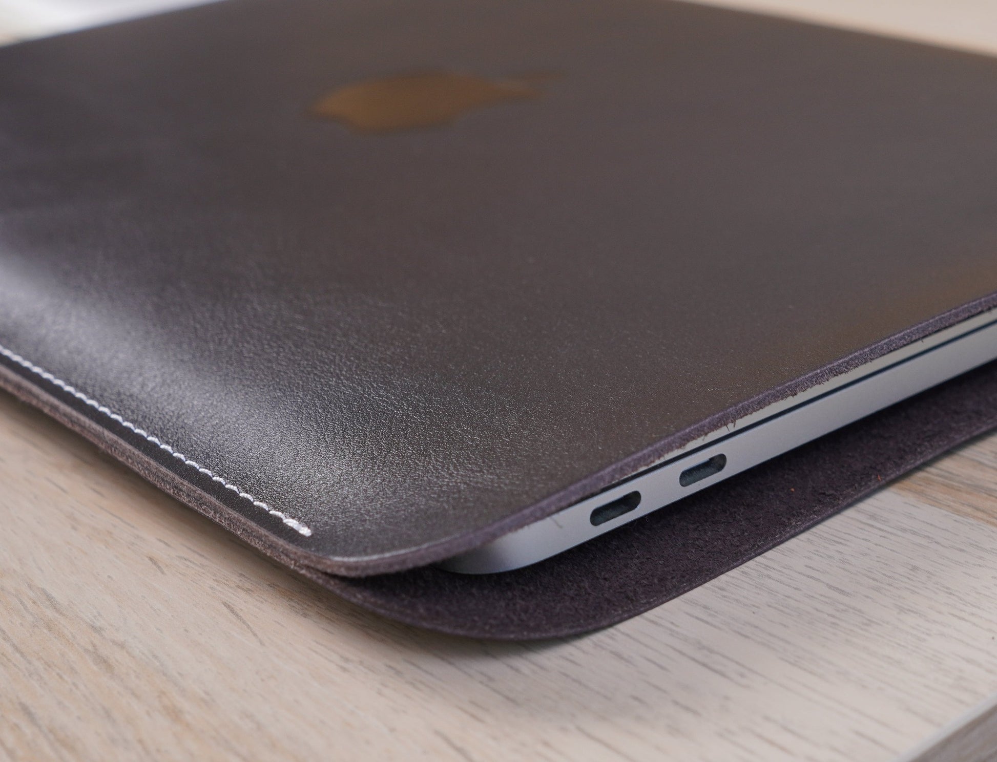 leather case for macbook