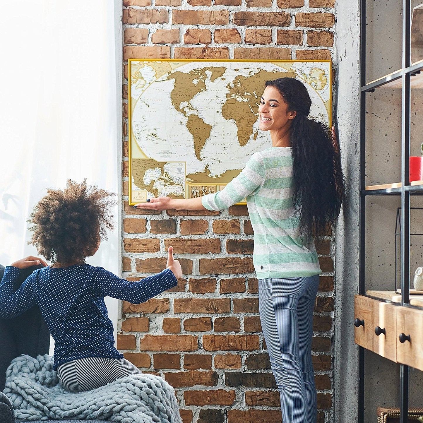 World Map Travel map Scratch off 35x24 Push pin Extra large map Gold Poster - AarteDesign